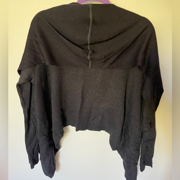 Lululemon Reversible Black/Grey Cardigan - Picture 2 of 7